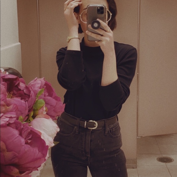 Meet your Posher, Danielle - Picture 4 of 4